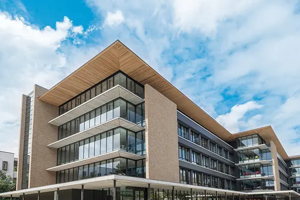 大谷大学校舎